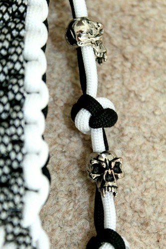 Motorcycle Biker Get Back Whip * UK GBW * 8 Ball Black White Twists * Skulls Sur - Picture 5 of 10