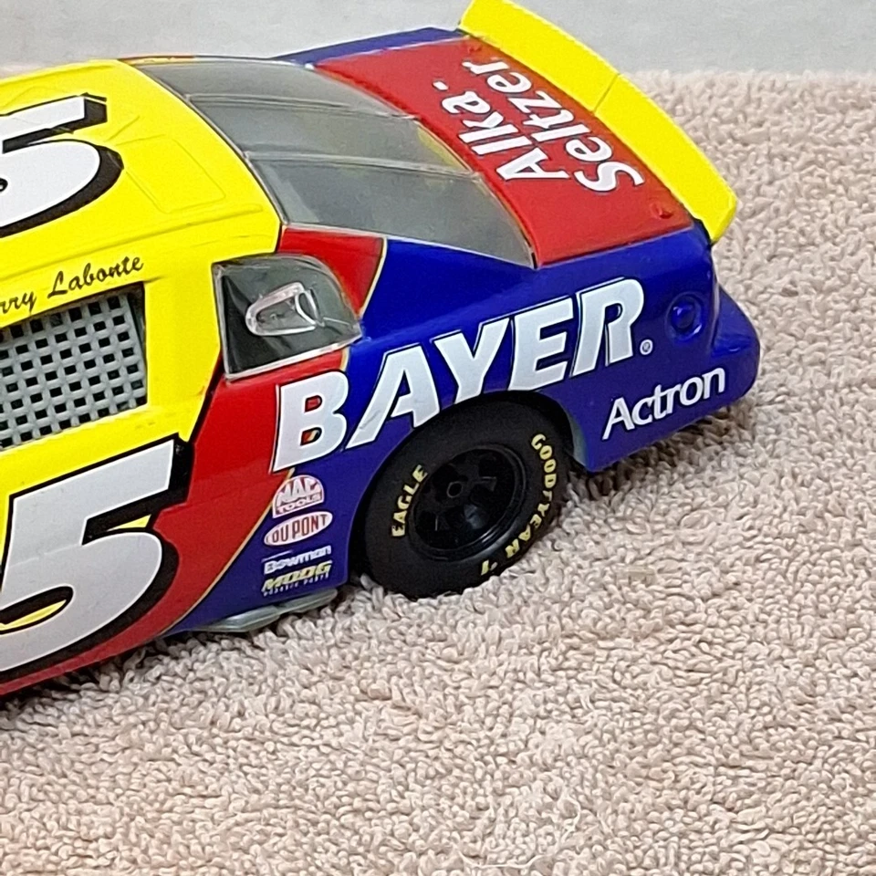 Terry Labonte #5 Alka Seltzer NASCAR 1:24 Diecast Racing Champions 1996 No Box - Image 4 of 4