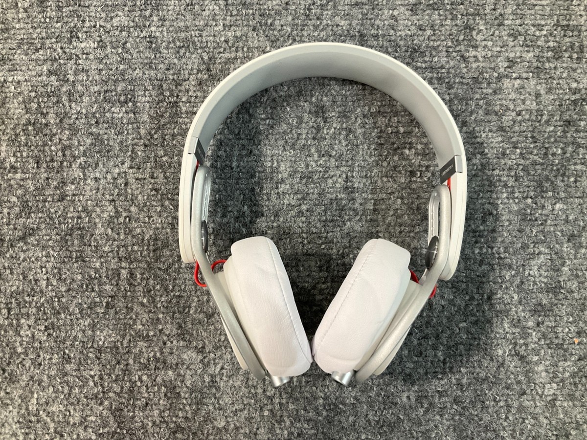 Apple Beats by Dr. Dre Mixr Lightweight DJ Headphones white