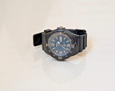 CASIO Men's Analog Watch, Blue Dial MRW-200H-2B3VCF