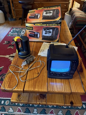 #ad Vintage Spectra 5” Portable Black amp; White TV With AM FM Radio with original box $40.00