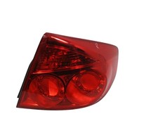 Feu arrière Infiniti G35