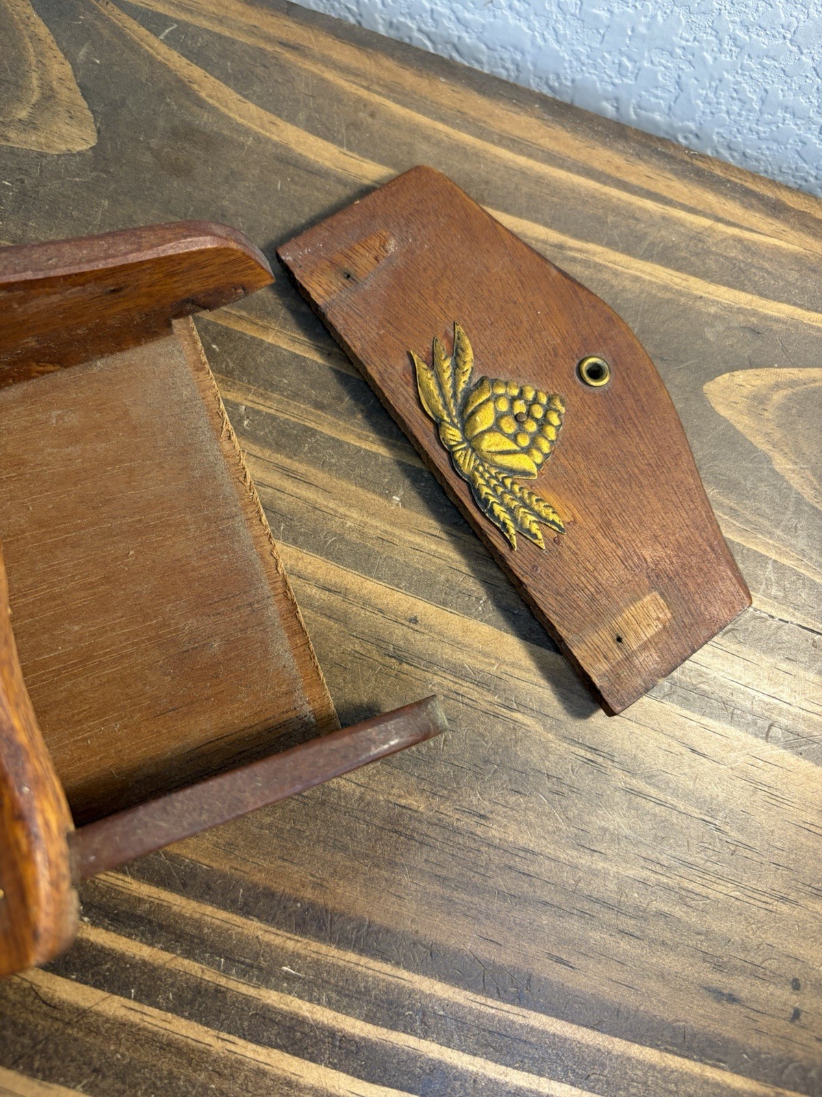 Vintage Wood 3 Slot Wall Mail Letter Bill Sorter Key Ring Holder Rack Organizer