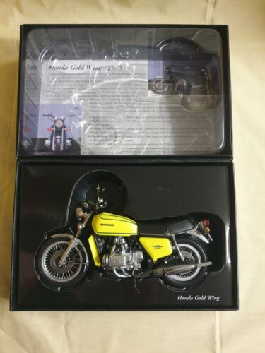 1/12 Minichamps Yellow Honda Goldwing GL-1000 with damaged spring on side stand - Picture 9 of 10