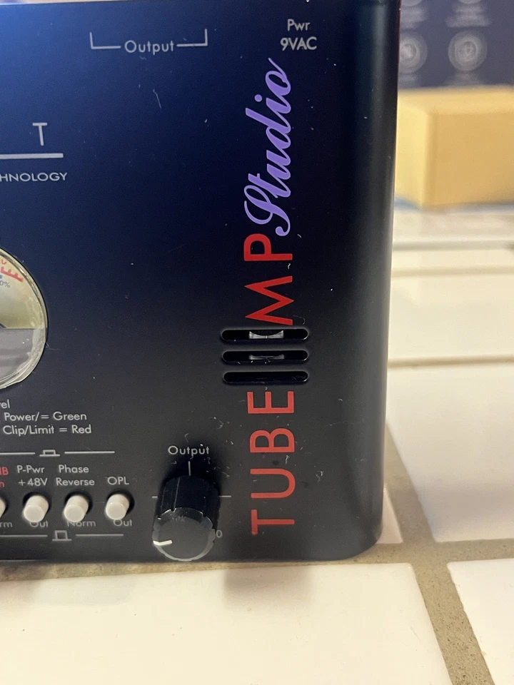 Preamplificador de micrófono de estudio ART Tube MP Foto 4 de 4