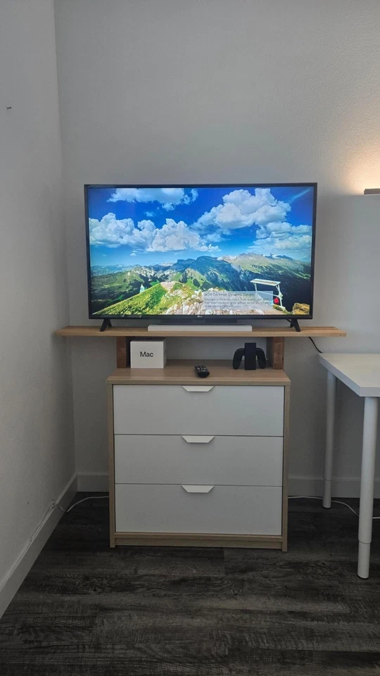 LG 43UJ6300 43" 2160p 4K UHD LED Smart TV with Customizable Stand on IKEA drawer - Image 3 of 4