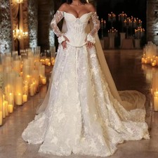 Vintage Boho Off the Shoulder Wedding Dresses with Court Train Lace Appliques