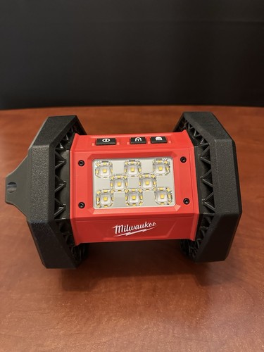 MILWAUKEE M18 2361-20 LED FLOOD LIGHT TOOL ONLY/NO BATTERY