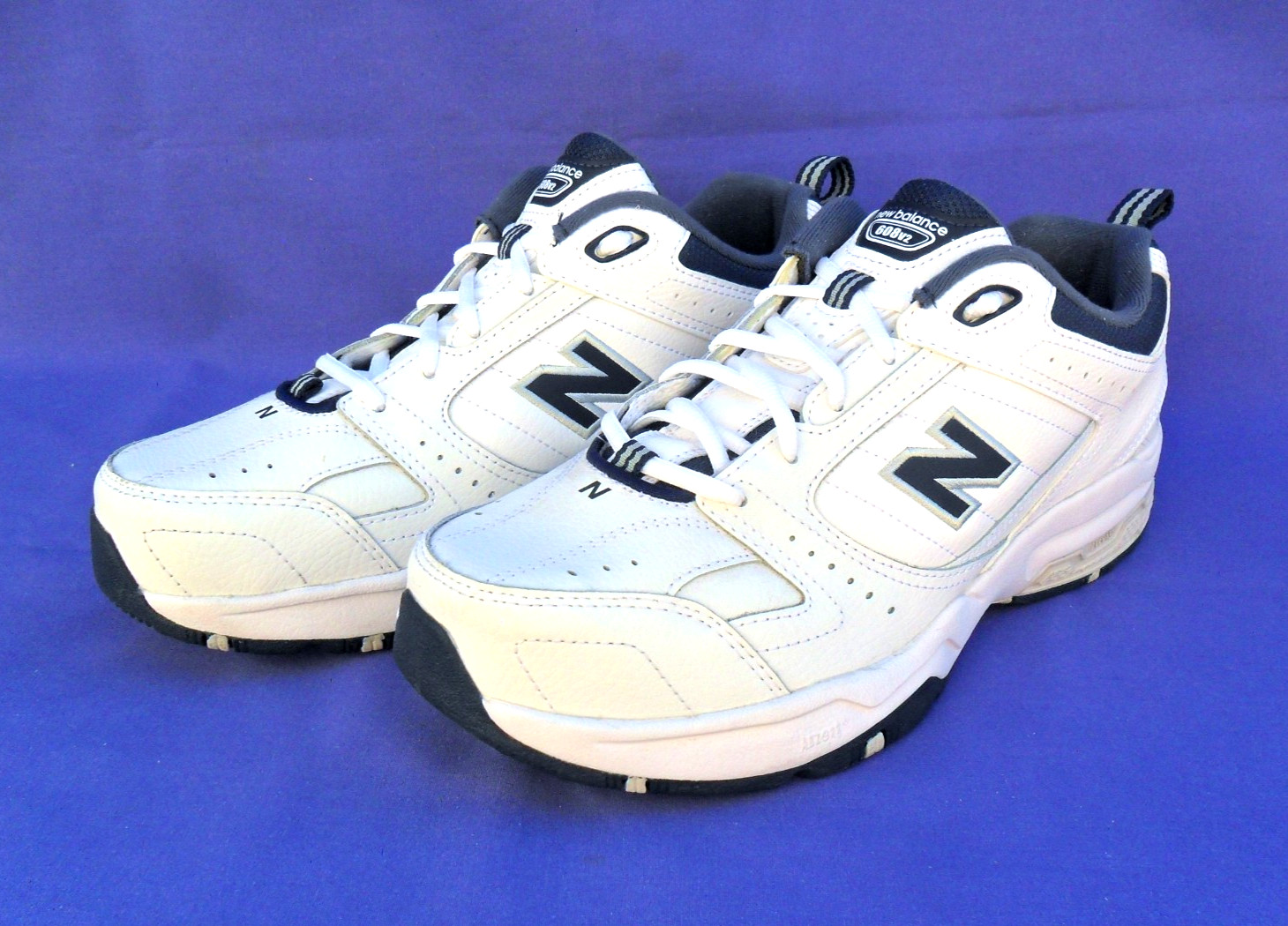 NEW BALANCE 608v2 Sneakers White Navy Mens 11 4E Extra Wide Training Walking EUC thumbnail 2