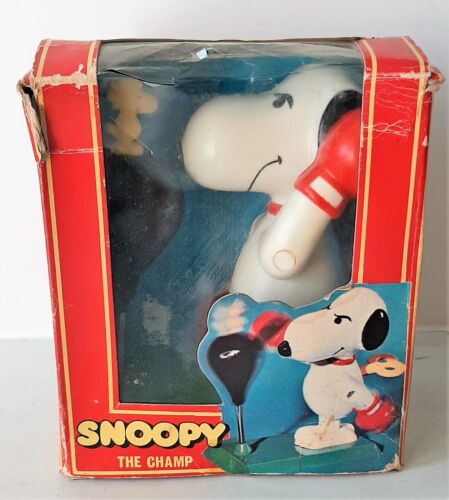 VINTAGE AVIVA SNOOPY Wind-Up ACTION TOY THE CHAMP WITH BOX USED MADE IN HK - Picture 1 of 9