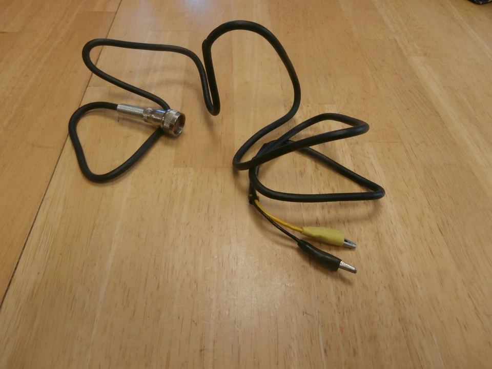 B&K DYNASCAN 2501F MIC CONNECTOR TO 2 MINI ALLIGATOR CLIPS TEST LEAD,NOS - Image 2 of 4