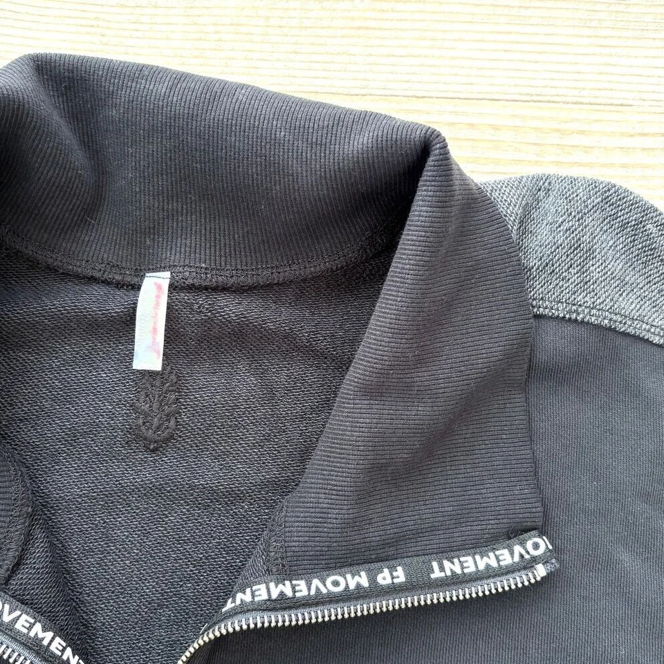 Nueva Chaqueta de Terry FP Movement Salto Alto con Cremallera | Negra Talla Grande Foto 2 de 4