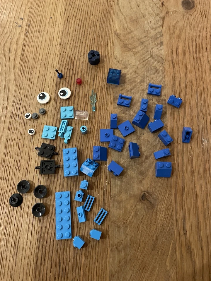 LEGO 11006 Creative Blue Bricks, photo 2 of 3