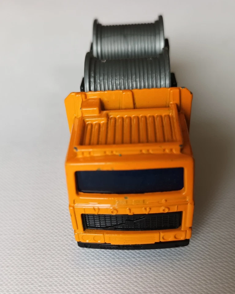Camión de cable Matchbox Lesney Superfast 26 Volvo 1991 Foto 3 de 4