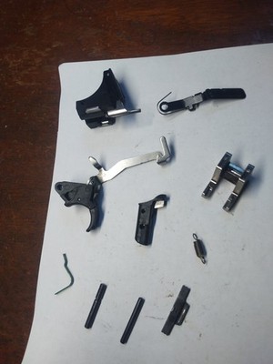 Smith & Wesson Sd40ve Trigger Ejector Slide Lock Release Tab Pins Spring #26-296