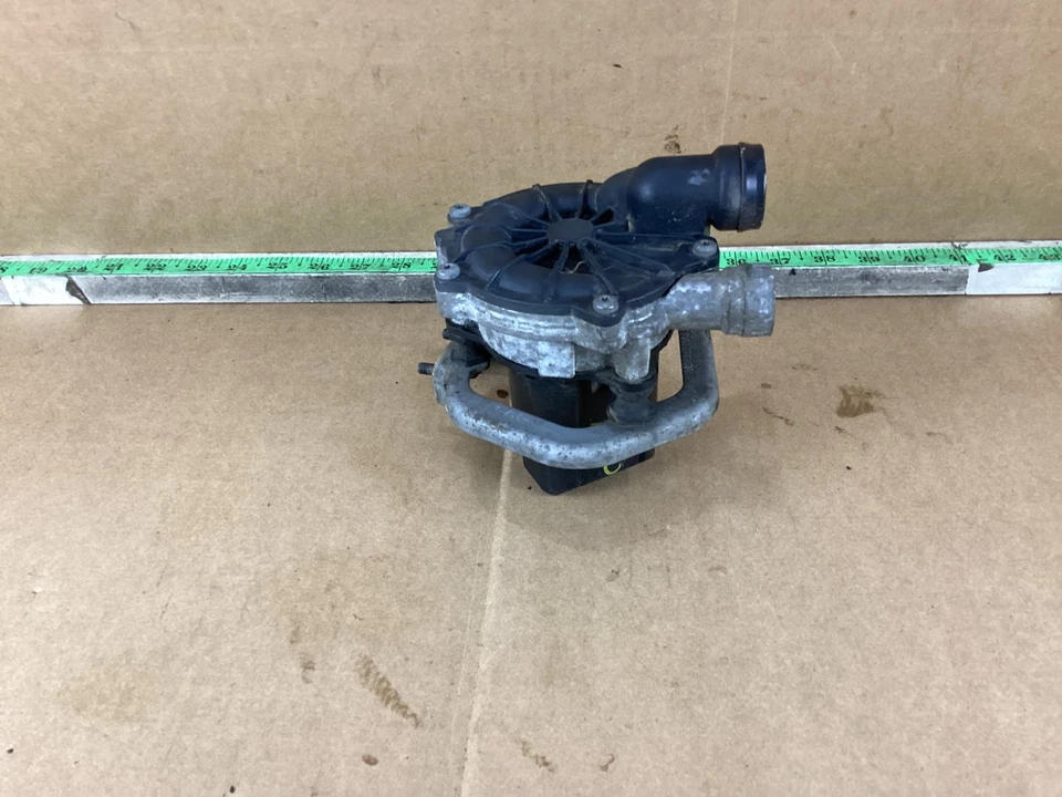 Bomba de inyección de aire secundaria Volkswagen Jetta 2013-2018 70363509 OEM Foto 2 de 4