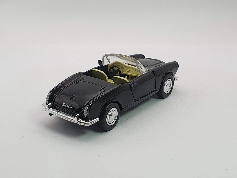 Alfa Romeo Giulia Spider New Ray 1/43 - Immagine 3 di 4