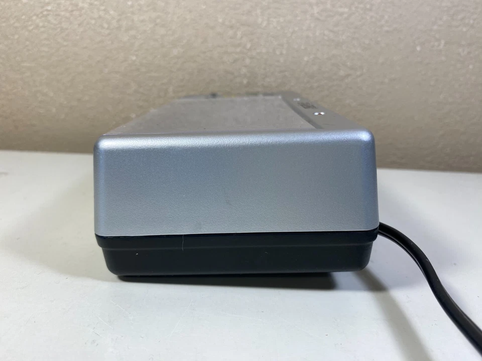 Energizer CHFCV Rechargeable Battery Charger AA/AAA/C/D/9V/NiMH Tested - Image 4 of 4