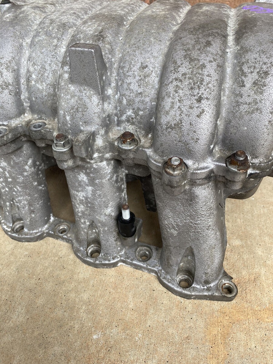 Toyota Sequoia SR5, Intake Manifold, 98-05, 4.7L-V8, R134a Toyota Sequoia SR5, Intake Manifold, 98-05, 4.7L-V8, R134a