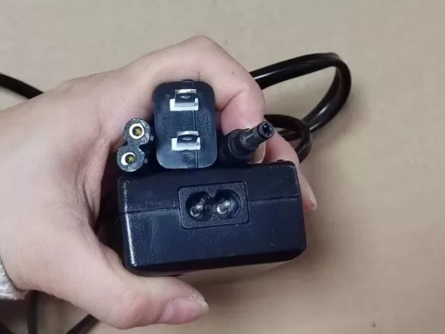 9V Adapter für Mooer GE300 LITE Multieffekt Prozessor Netzteil - Bild 4 von 4
