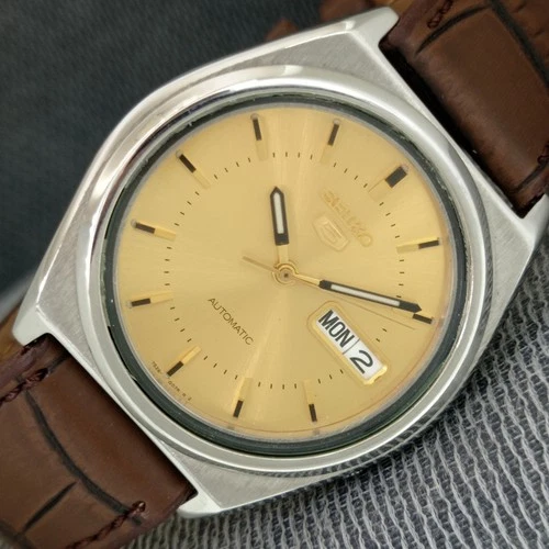 VINTAGE SEIKO 5 AUTOMATIC 7S26A JAPAN MENS ORIGINAL DIAL WATCH a2523-U