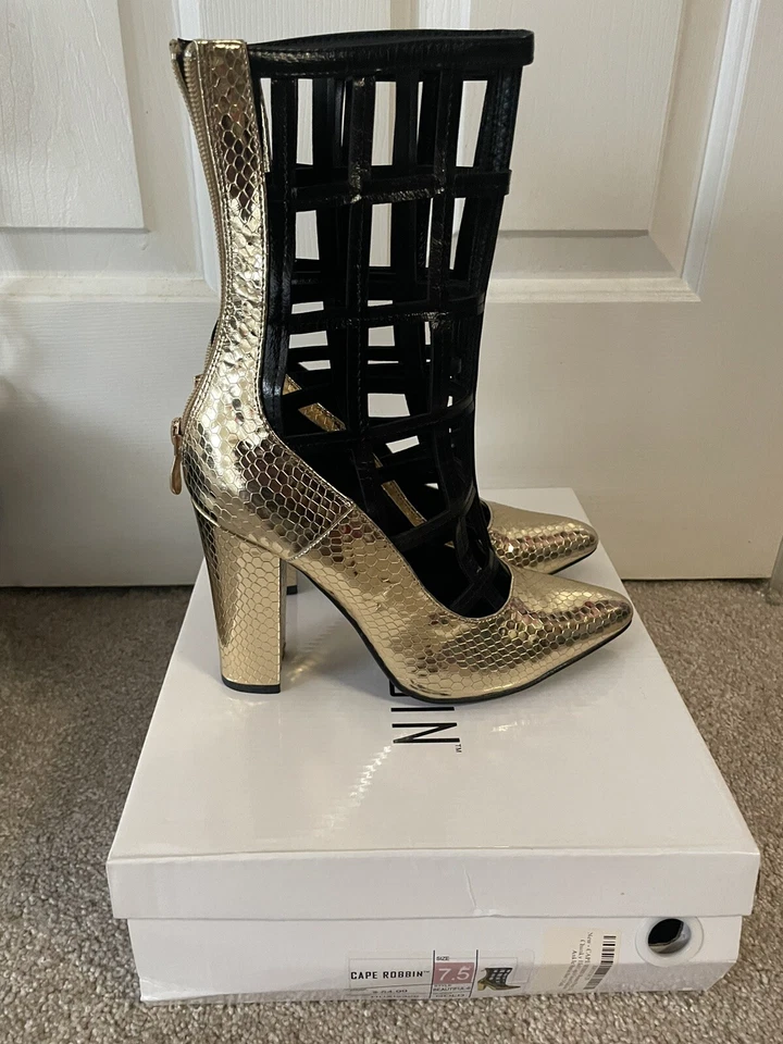 Tacón grueso dorado metálico talla 7,5 Foto 2 de 3