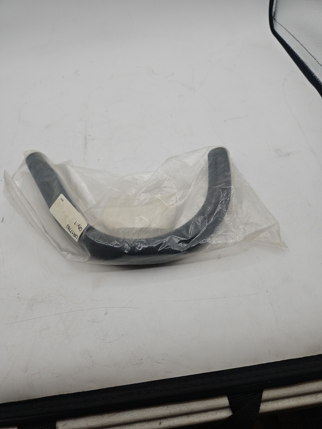 BENTLEY & ROLLS ROYCE-HEATER RETURN HOSE (UR17763)