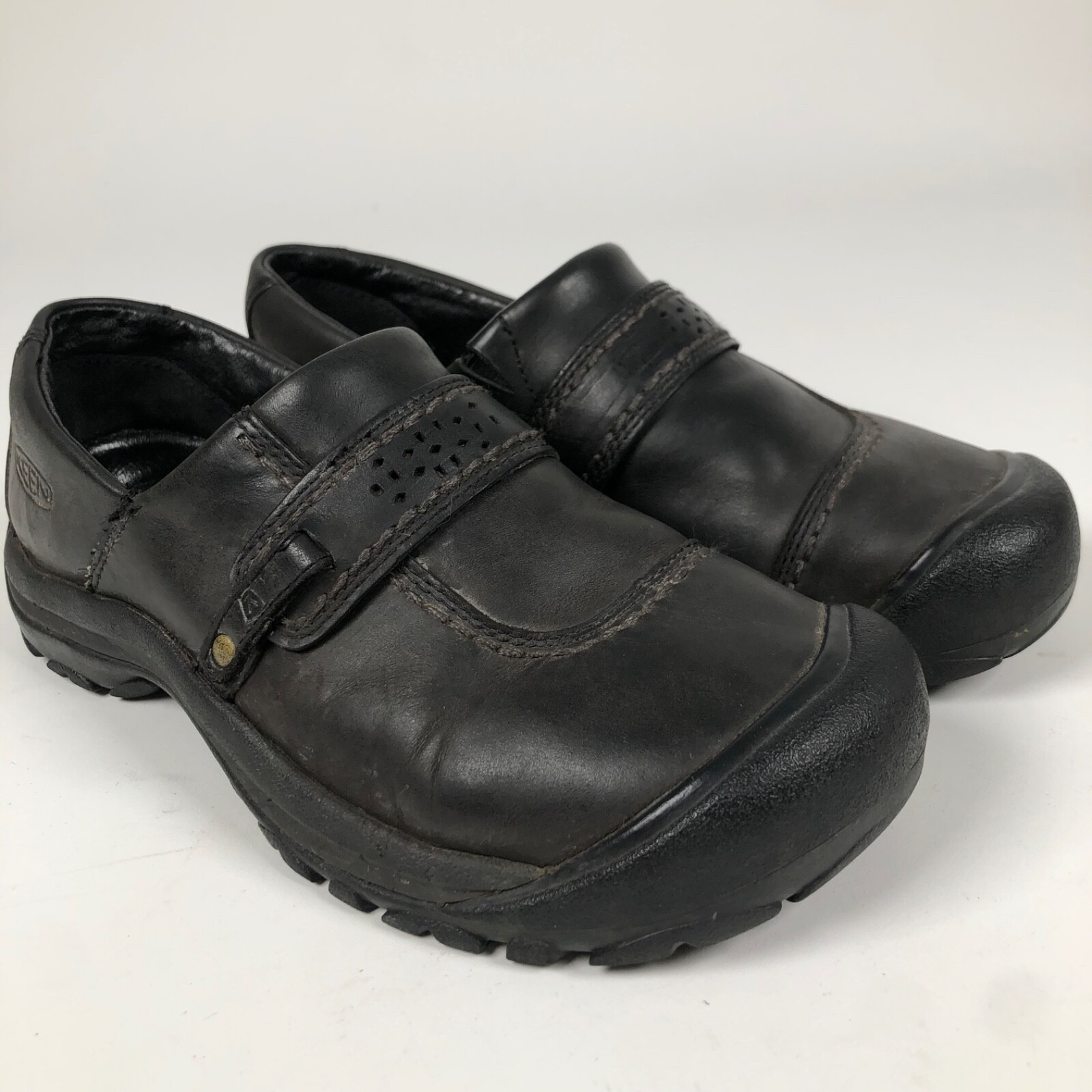 Scarpe da donna Keen Kacill taglia 7 US 37 5 nere in pelle casual slip on outdoor