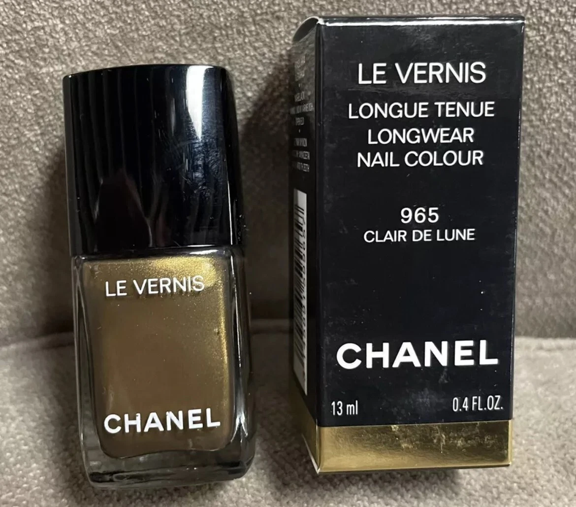 CHANEL LE VERNIS NAIL POLISH 965 CLAIR DE LUNE BRONZE NEW IN BOX LTD EDITION
Opens in a new window o