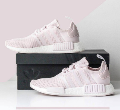 adidas gazelle silver green womens 399350_00_png.png?v=1755332612