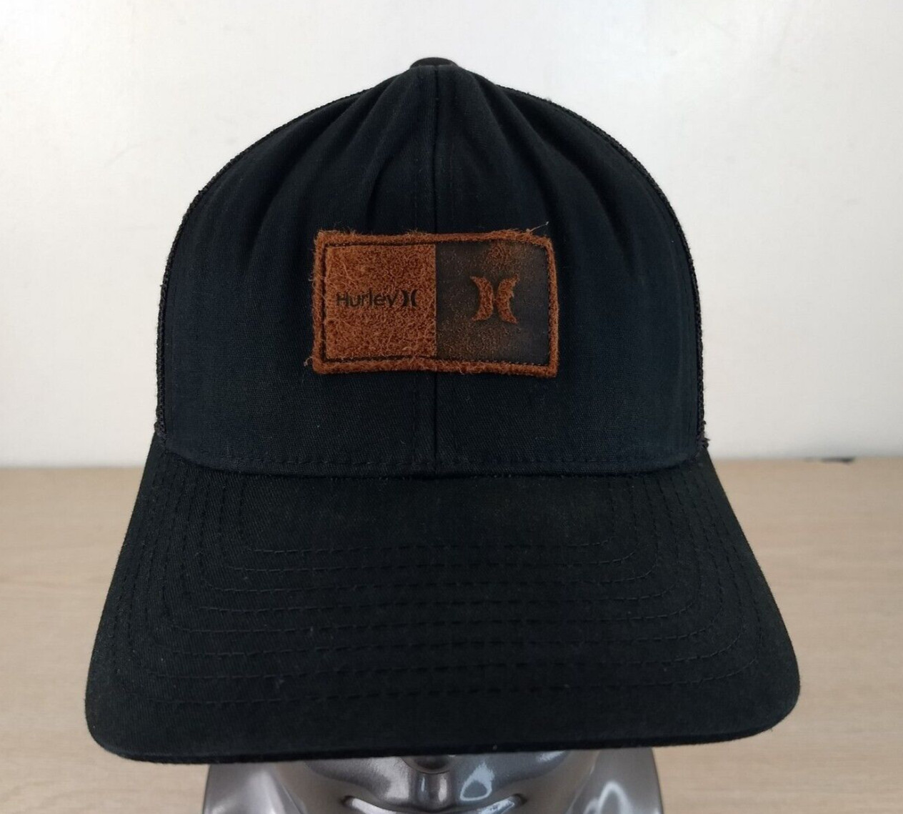 HURLEY LOGO PATCH ADJUSTABLE SNAPBACK TRUCKER/MES… - image 1