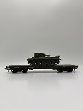 Bachmann 38-725 - Warflat Bogie Flat Wagon in Khaki Green with Tank - NEW!