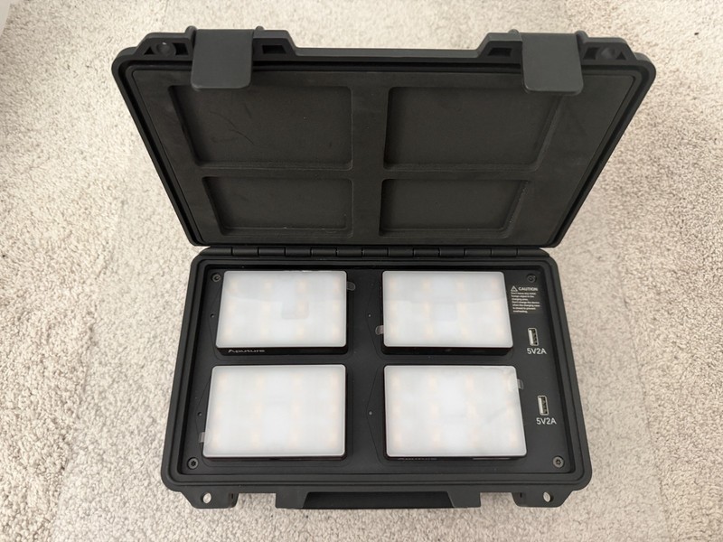 Aputure MC 4-Light Travel Kit