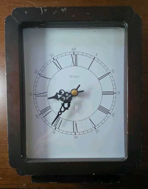 Wako: Vintage; Rare Dark Wood 8.5x6.25x3" Quartz-Japan Desk/Mantle Wood Clock
