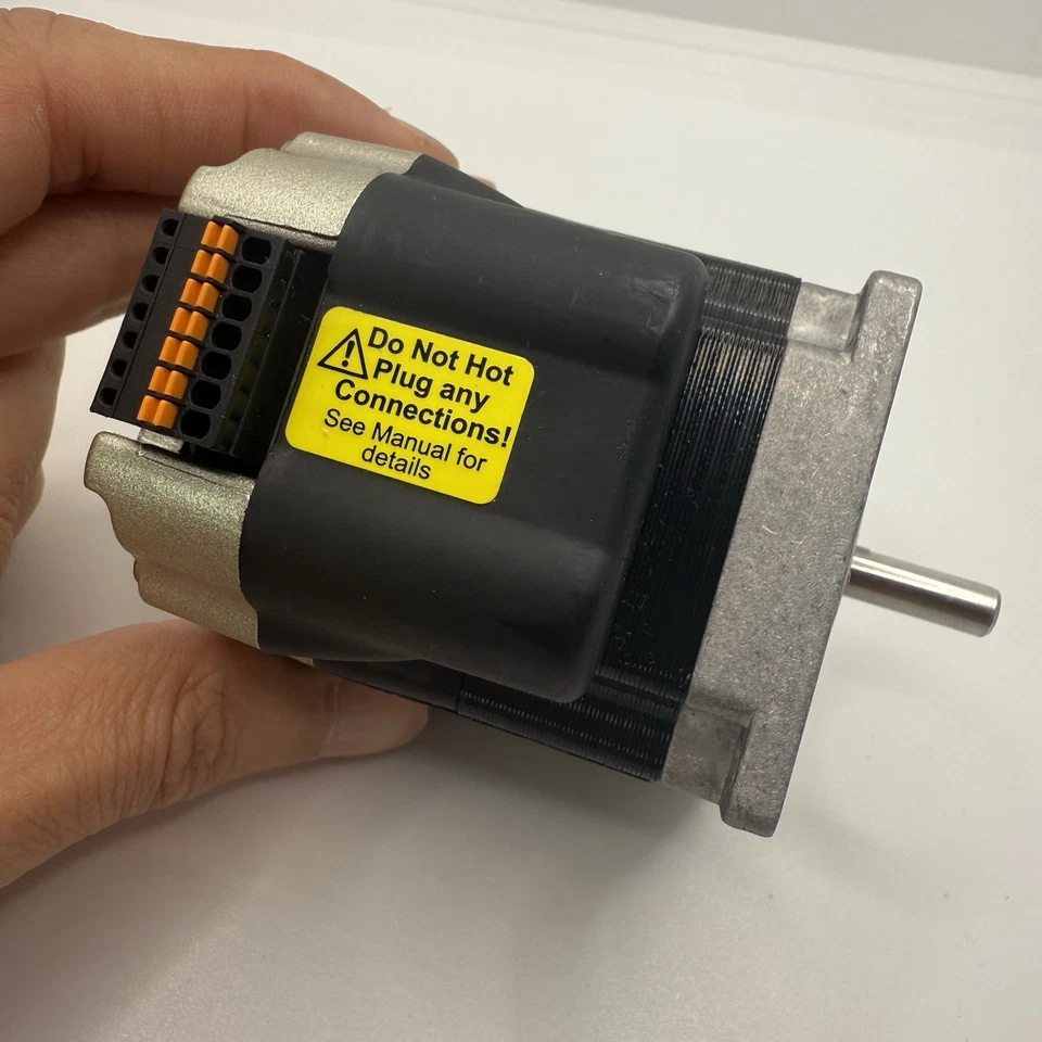 Motor + Driver Schneider Mdrive 23, MDI1PRL23A7-EQ Excelente Estado Foto 2 de 4