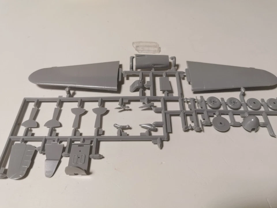 Airfix Messerschmitt Bf 109F 04101-4 1:48 as per photos , checked - Immagine 2 di 4