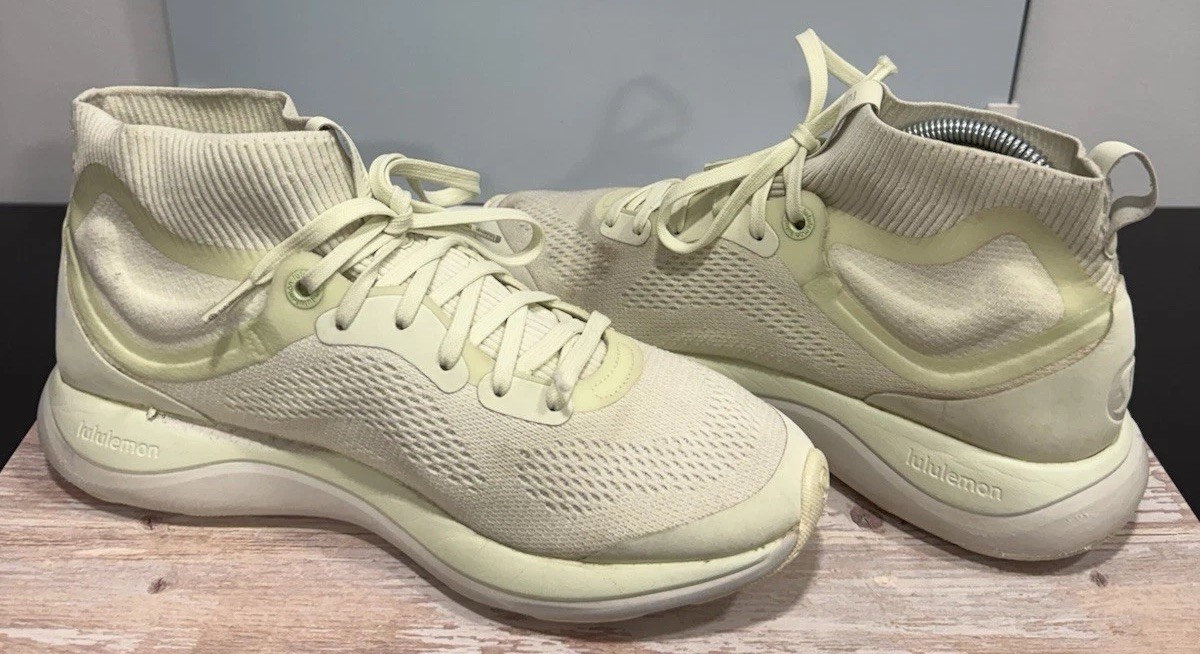 Lululemon Chargefeel Workout Mid Shoes Women’s Sz 9 Zap Light Yellow Athletic View 2