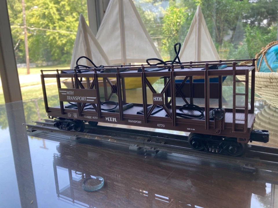 2 Tier Automobile Transport, Carrier for 1/43 Scale & O Gauge Vehicles - Image 3 of 4