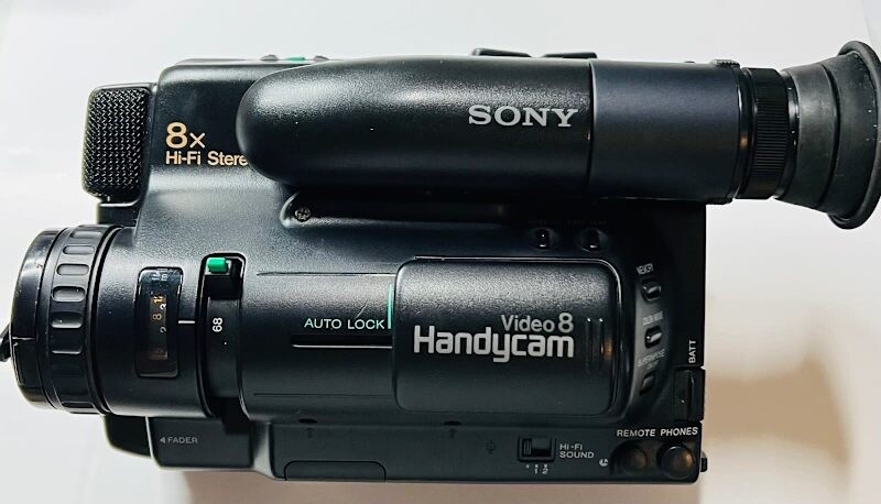 その他 SONY handycam video 8 CDD-TR75 Sony PAL Handycam Standard 8 Analogue Camcorder Video