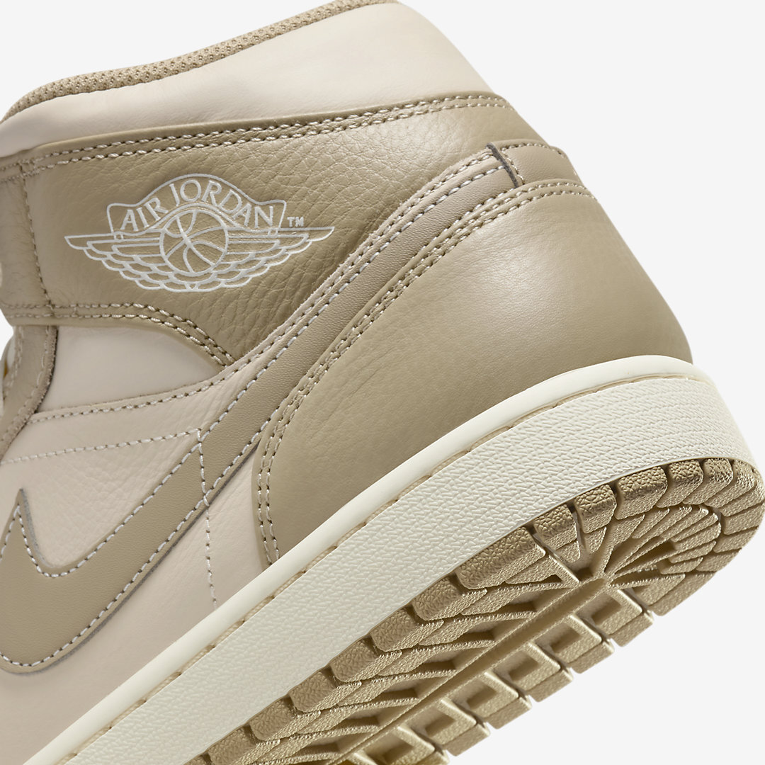 Nike Air Jordan 1 Mid Legend Light Brown HF4830-203 Mens GS  display picture 3