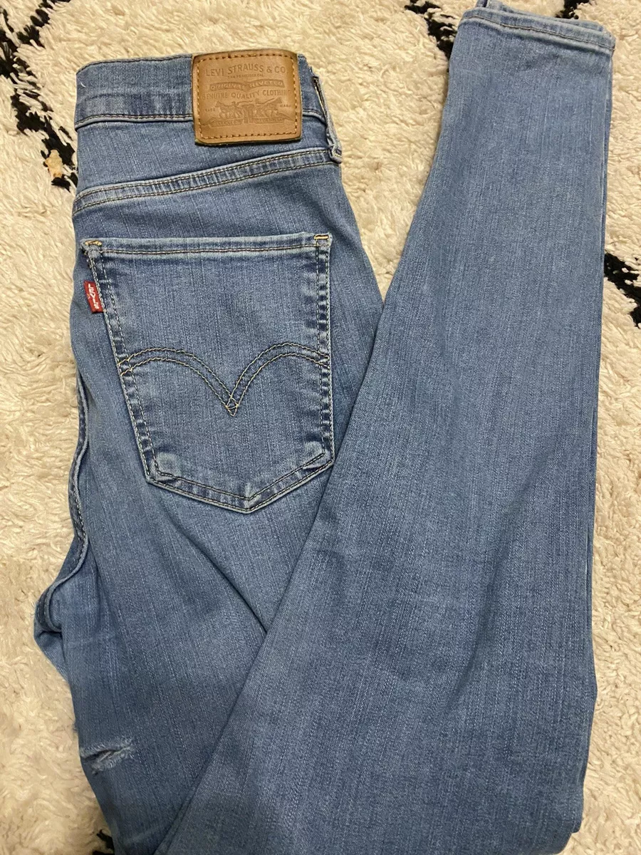 Levi jeans top 28 waist