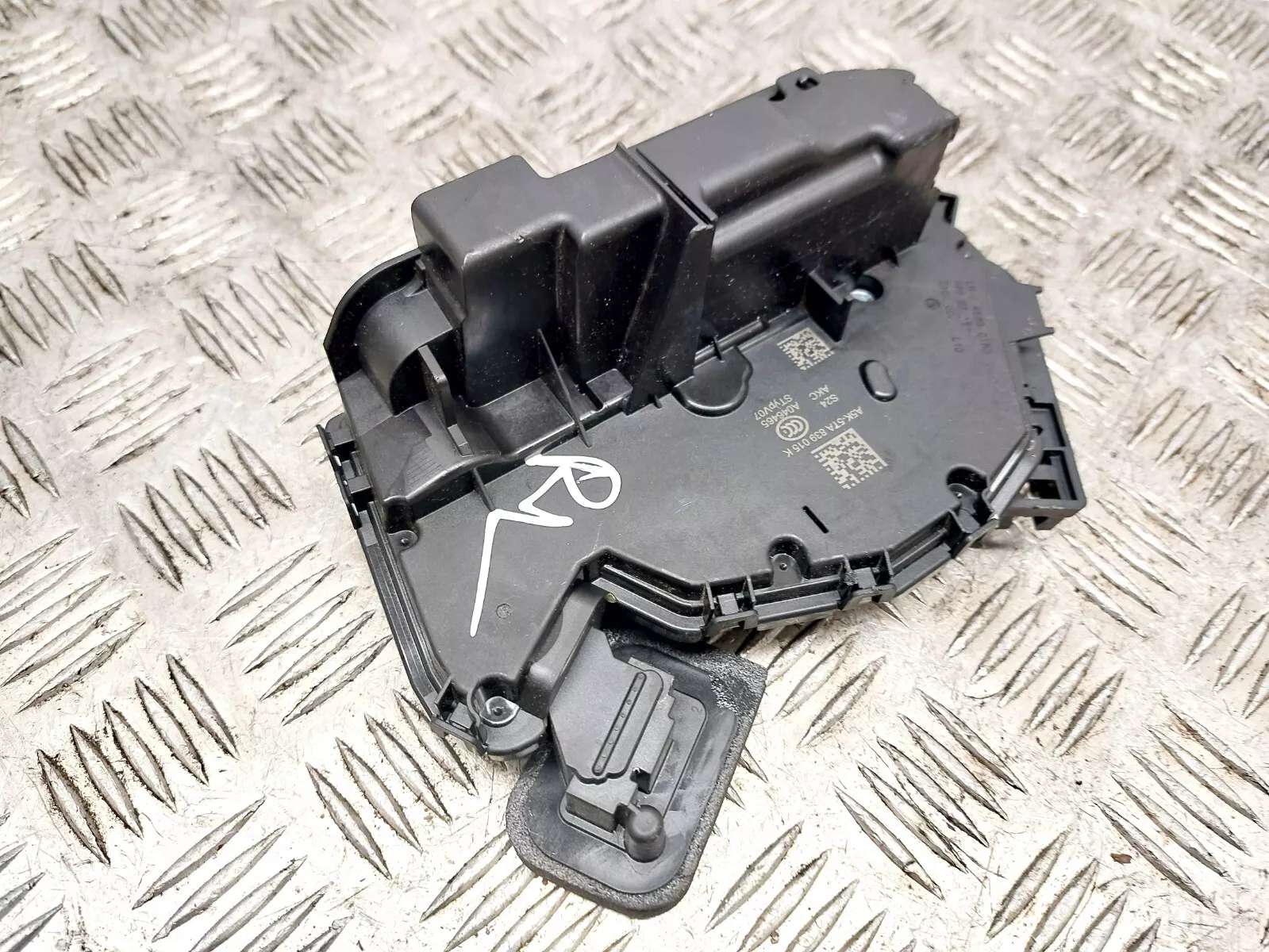 Genuine SEAT Arona Rear Door Lock Mechanism 5ta839015 LH 45370180  