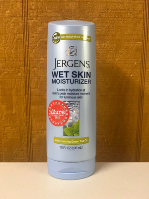 Jergens Wet Skin Moisturizer With Calming Green Tea Oil 10 Oz.
