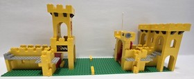 LEGO 375 - 2 Castle Nearly Complete - Missing 7 Parts & Some Stickers - 1978