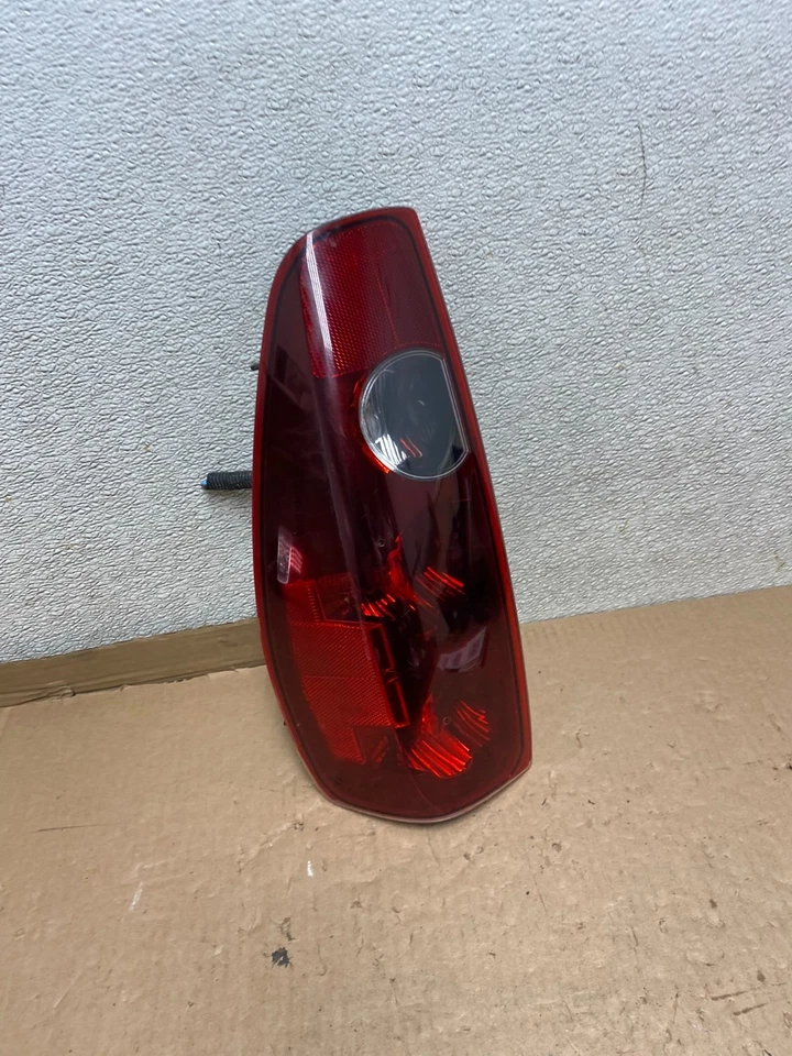 Luz trasera lateral del pasajero derecho Chevrolet Colorado GMC Canyon 2004 a 2012 U8538 Foto 3 de 4