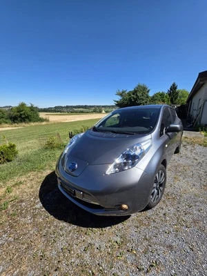 Nissan Leaf tekna 24kwh  - Bild 1 von 4