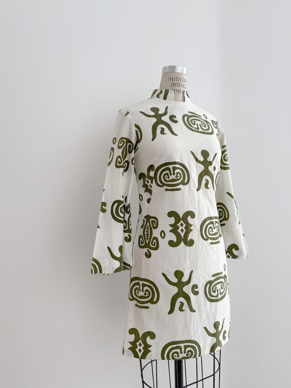 ⭕️ 60s 70s Vintage Tribal print dress : T-shirt jacket bag sunglasses space age