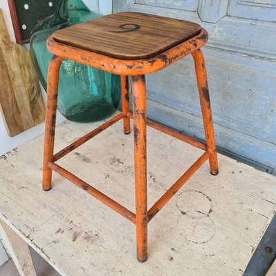 C8534 Alter Industrie Hocker Werkstatthocker Bauhaus Industrial Vintage RETRO