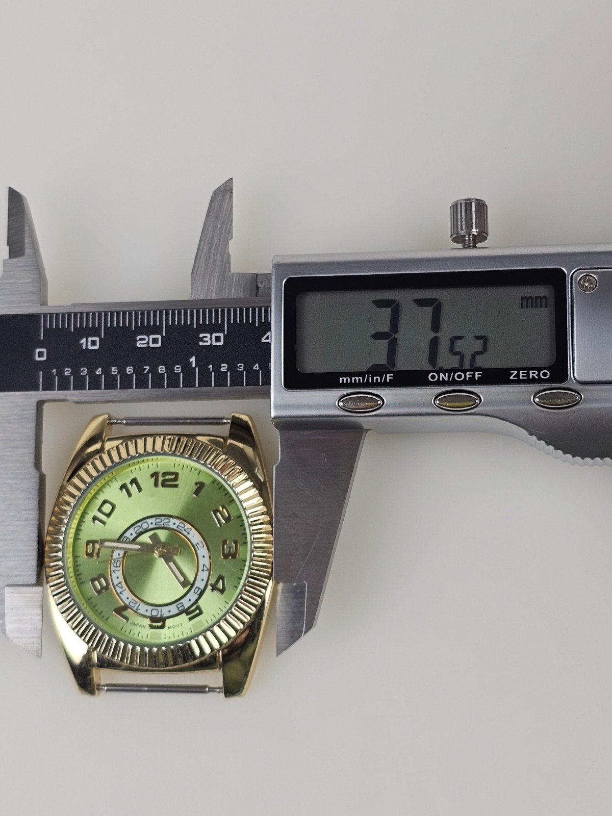 Accutime Watch Corp. 102005WM Green Wristwatch Watch Head Only Working Tested