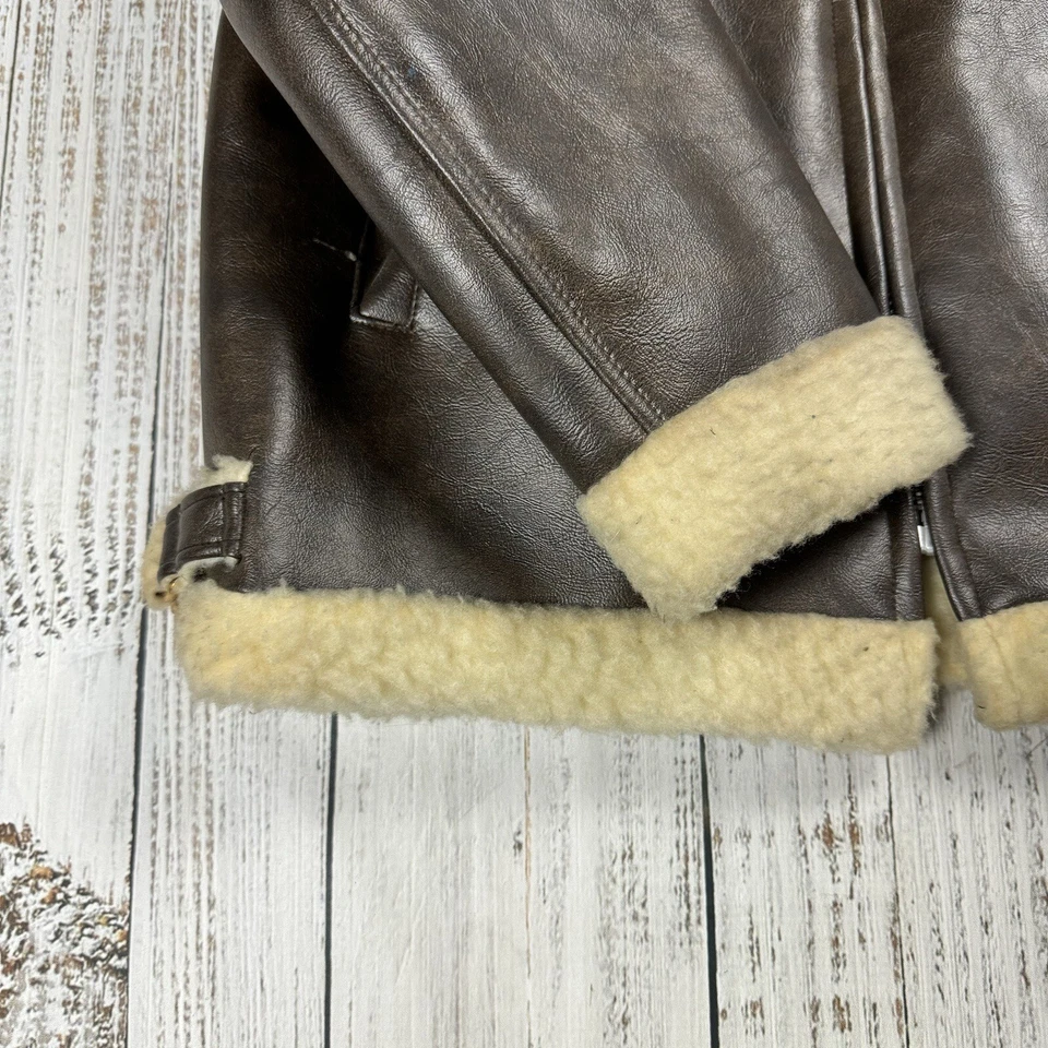 DE COLECCIÓN LE SAUVAGE CHAQUETA ABRIGO 42 GRANDE AÑOS 70 MARRÓN PU CUERO PIEL ROCKABILLY WESTERN Foto 3 de 4
